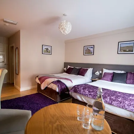 The Ritz House 3*