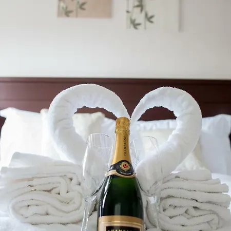 The Ritz House 酒店 3*